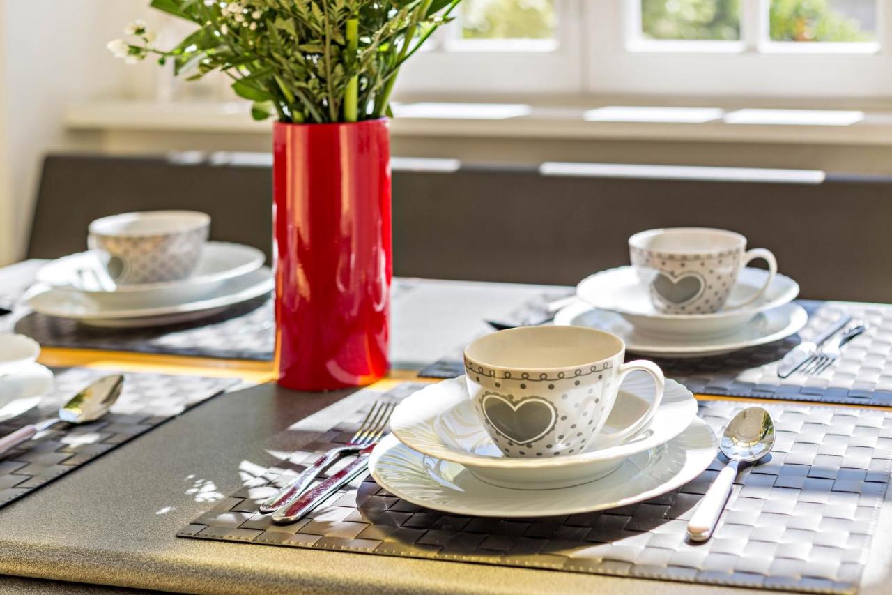 Tea and coffee making facilities at Garden Vista Lago