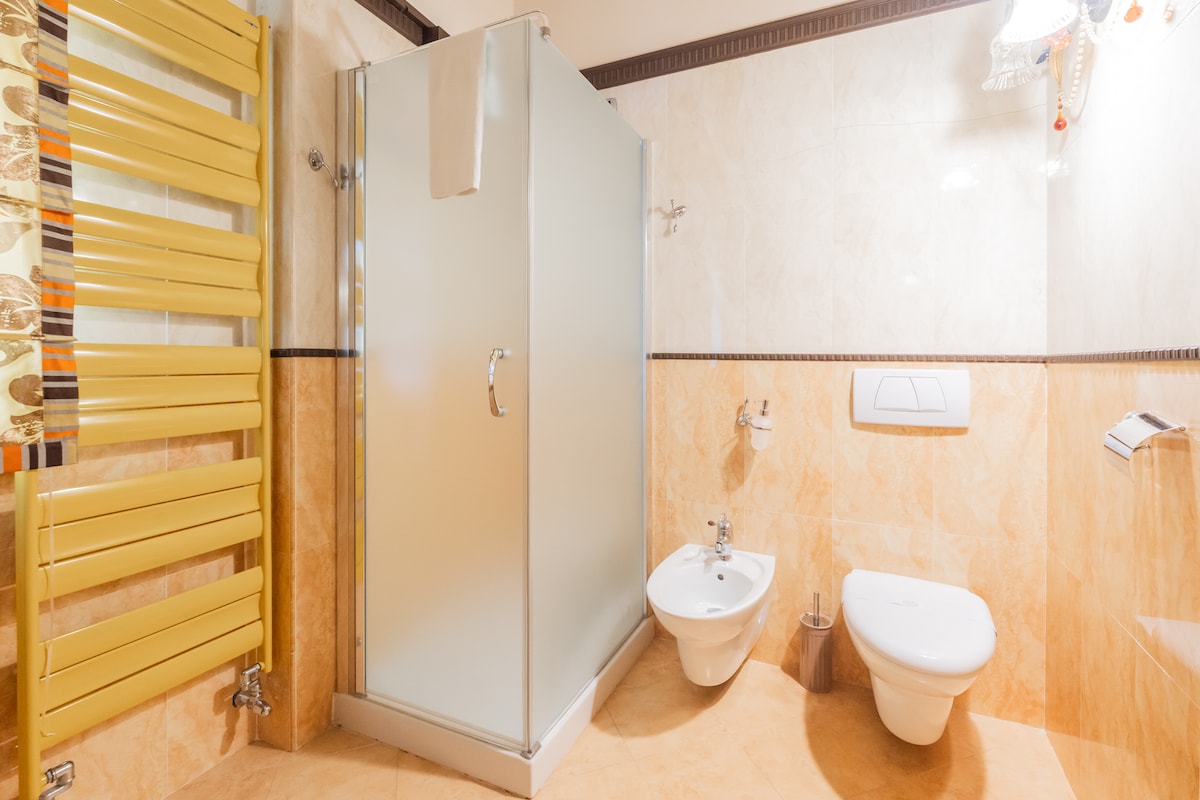 Villa Luxury — Full bathroom 1